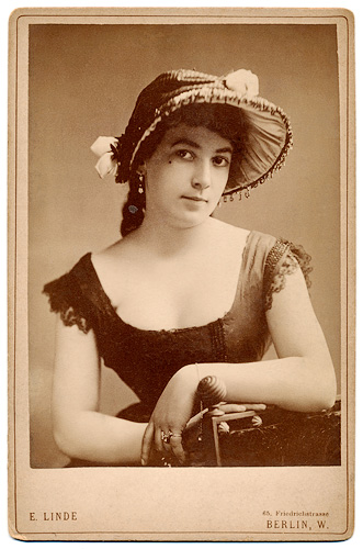 Cabinet Card by E. Linde, Berlin